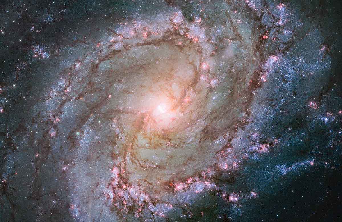Credit: NASA, ESA, and the Hubble Heritage Team (STScI/AURA)Acknowledgement: William Blair (Johns Hopkins University), Public domain, via Wikimedia Commons